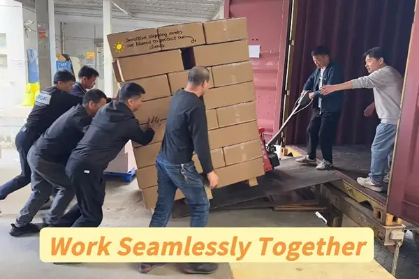 Učinkovito polnjenje - posoda 40HQ papirnatih škatel za nego kože