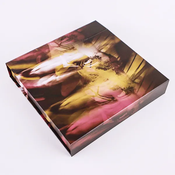 Darilne škatle za oblačila