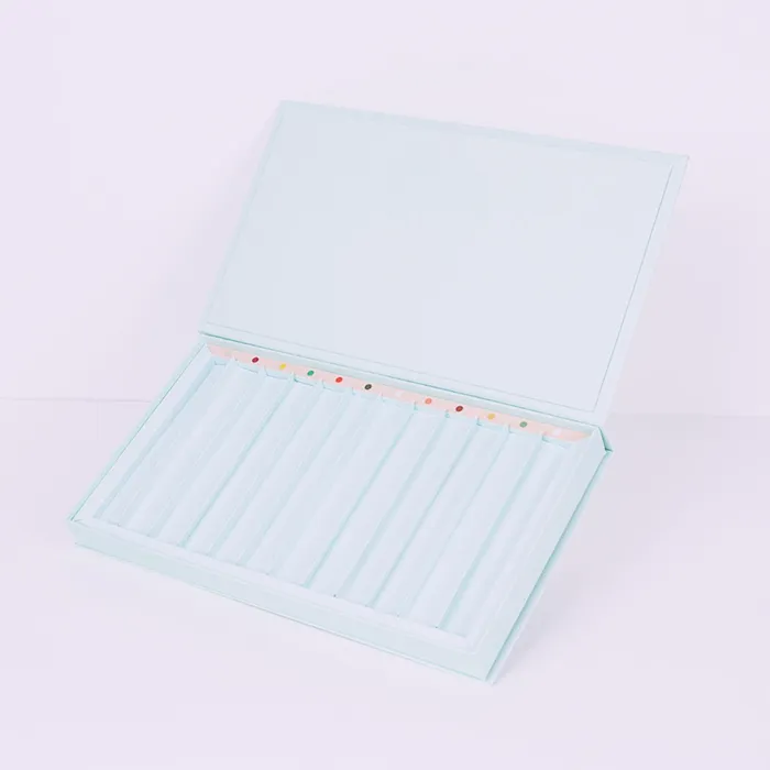 Škatle v slogu knjige