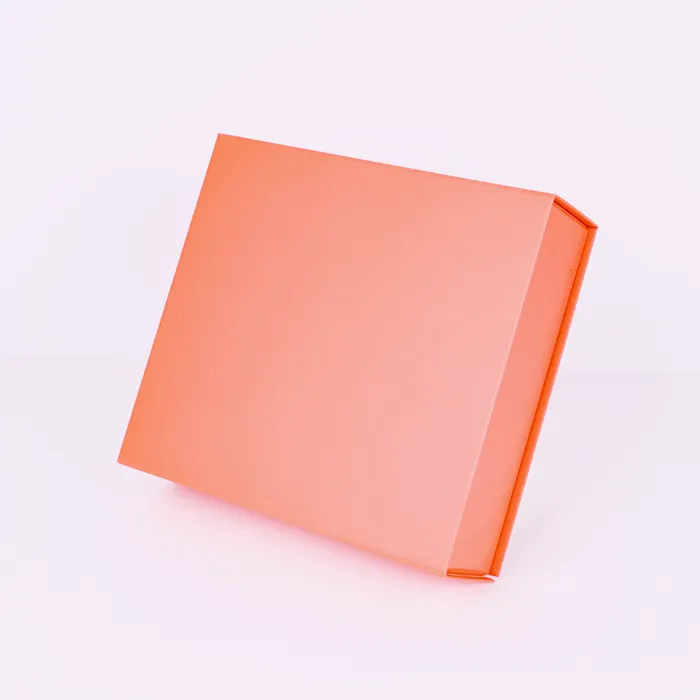 Zložljiva darilna škatla